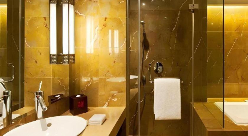 Crowne Plaza Shanghai Pudong By Ihg Luaran gambar